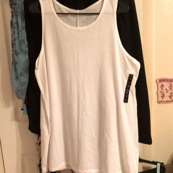 NWT Torrid Classic Fit White Tank Top Size 18/20 - Picture 1 of 7